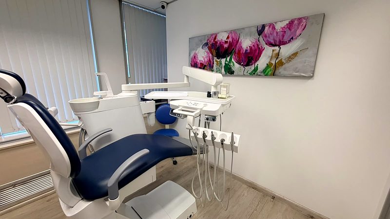 Wider view of the navy treatment room